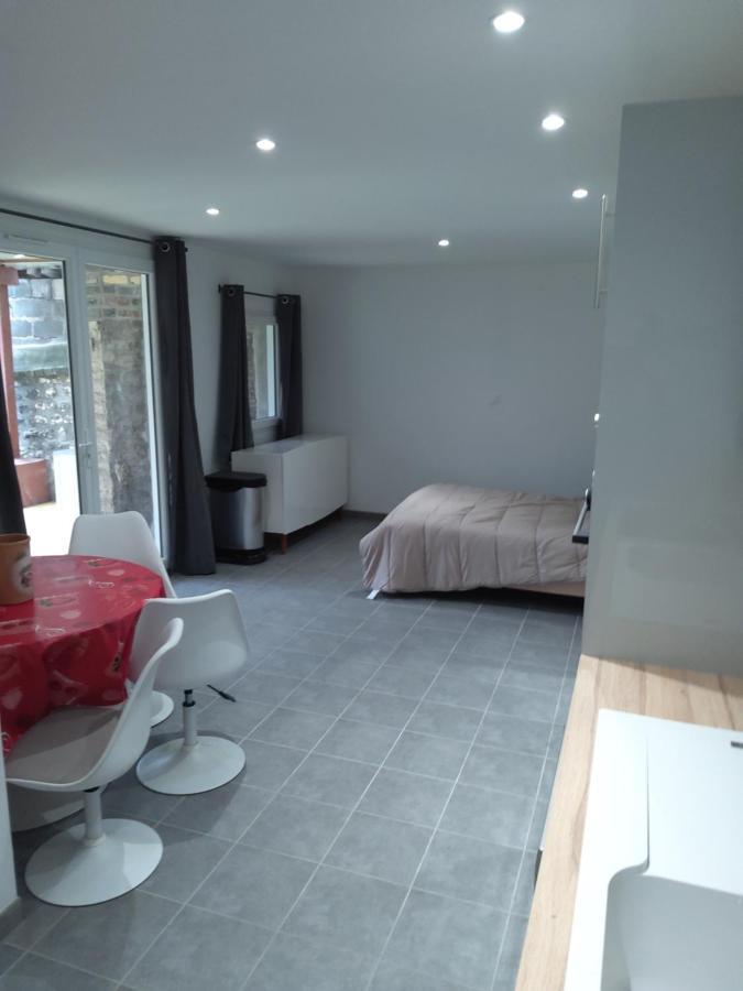 Appartement Meublé avec cour à Sotteville-lès-Rouen Extérieur photo