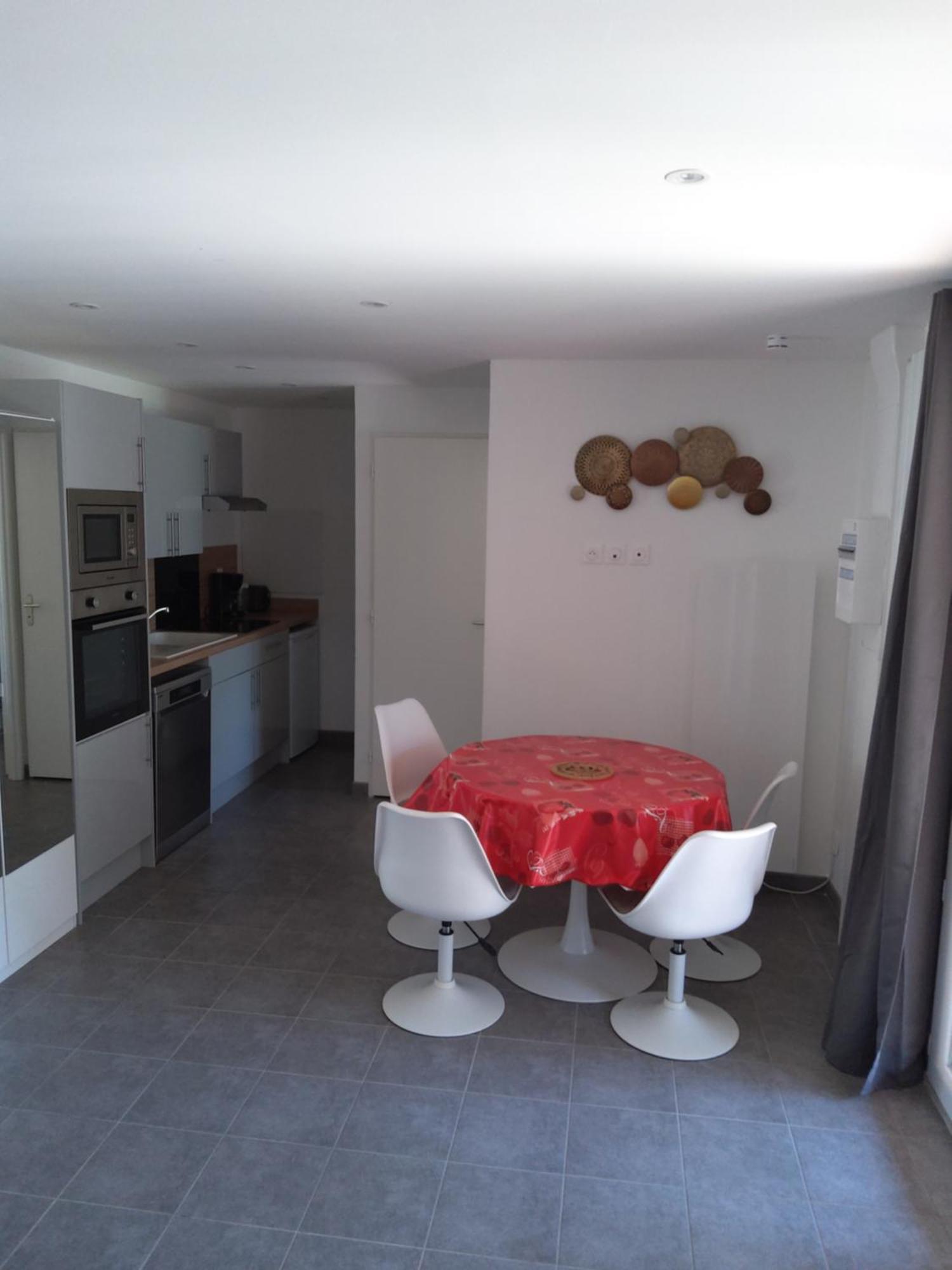 Appartement Meublé avec cour à Sotteville-lès-Rouen Extérieur photo